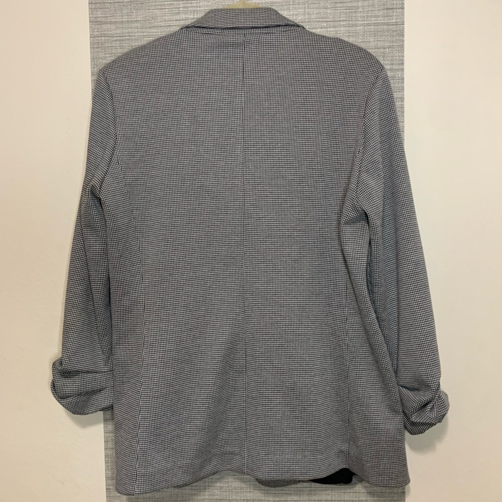 Women's Nine West Knit Open-Front
Blazer Large P2P: 21.5” - Picture 4 of 7